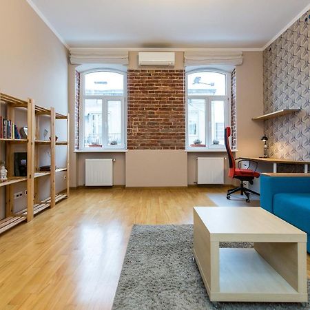 Light And Spacious Apartment On Gazova Str Львів Екстер'єр фото