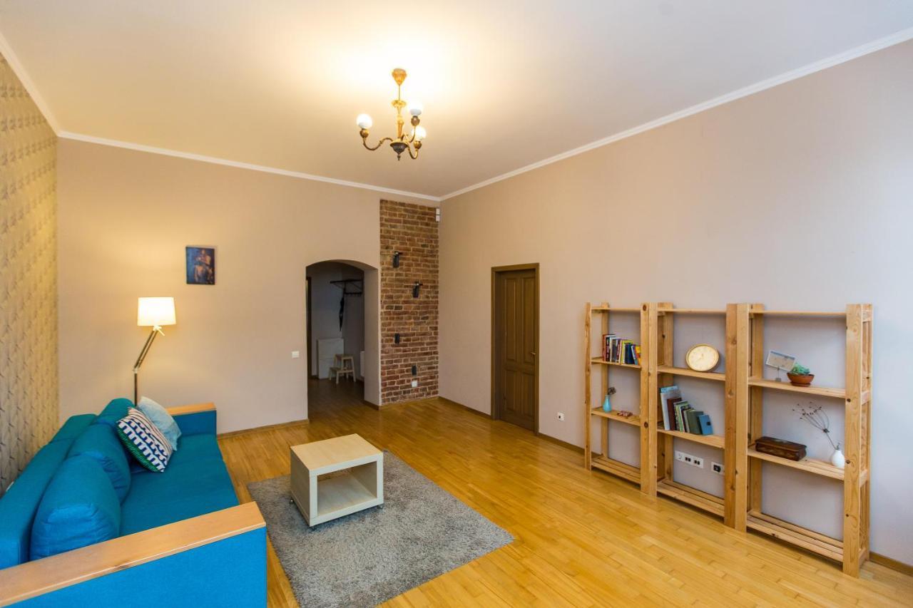 Light And Spacious Apartment On Gazova Str Львів Екстер'єр фото