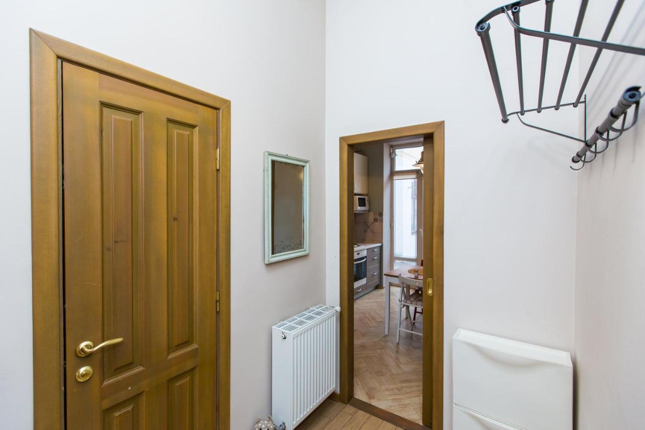 Light And Spacious Apartment On Gazova Str Львів Екстер'єр фото