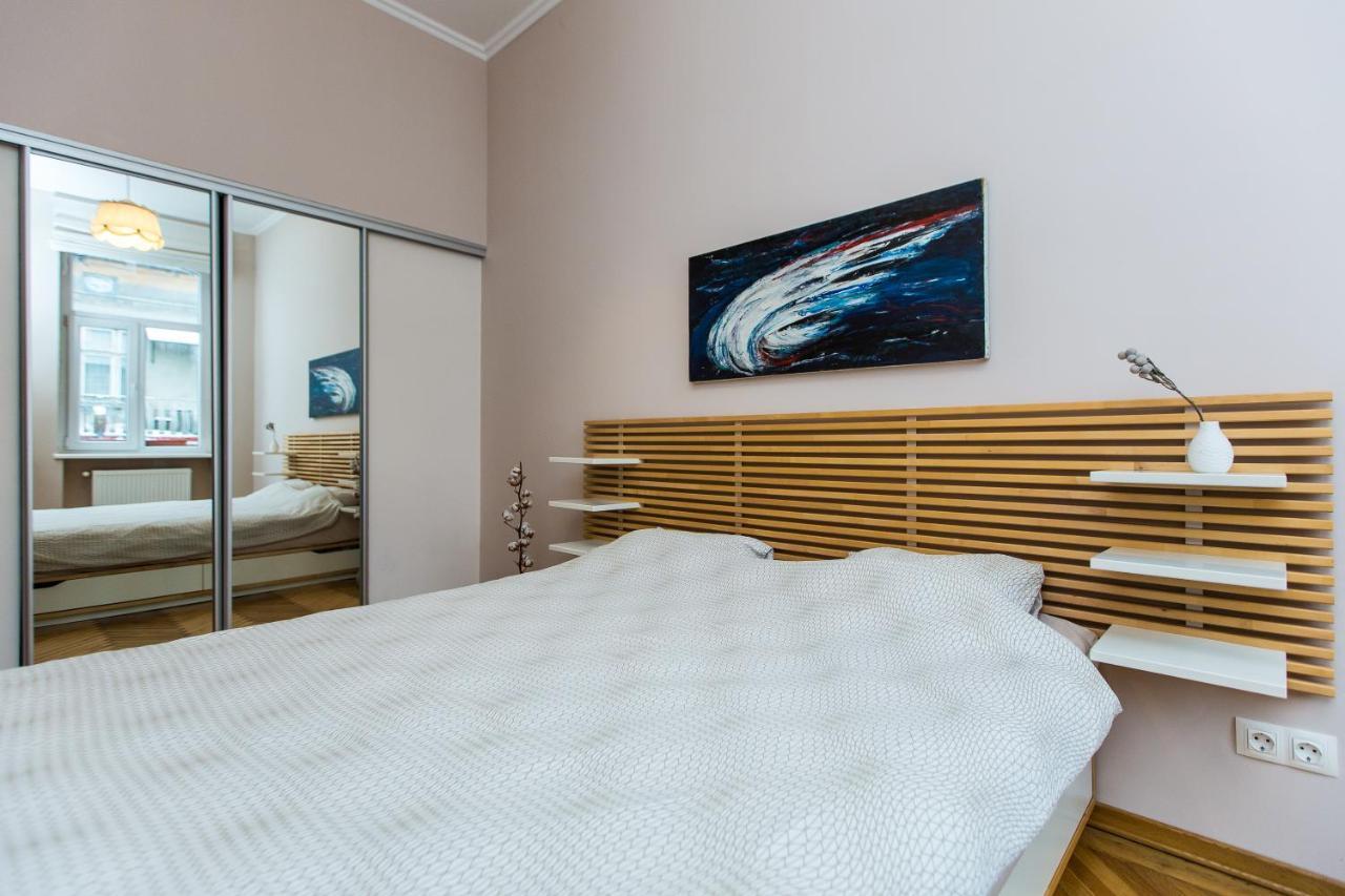 Light And Spacious Apartment On Gazova Str Львів Екстер'єр фото